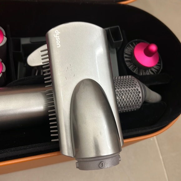 Dyson Airwrap Complete Styler Pink Fuchsia - Picture 4 of 4